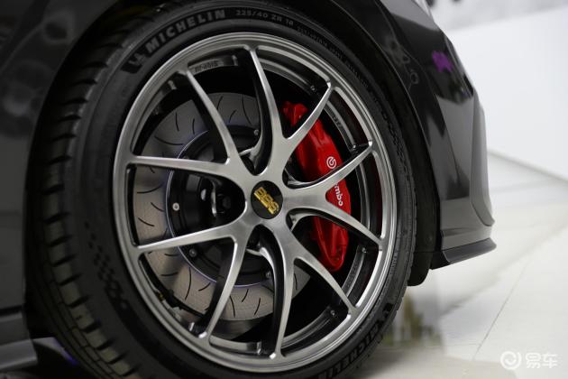 高尔夫GTI改装BBS RI-A,Brembo F50,变身极速战车