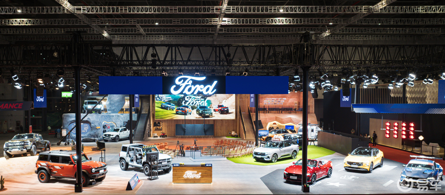 2025上海车展丨福特新F-150猛禽 烈马复古特别版