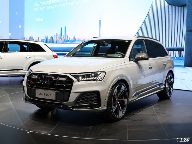 成都奥迪SQ7优惠高达9.89万 最低仅售99.99万