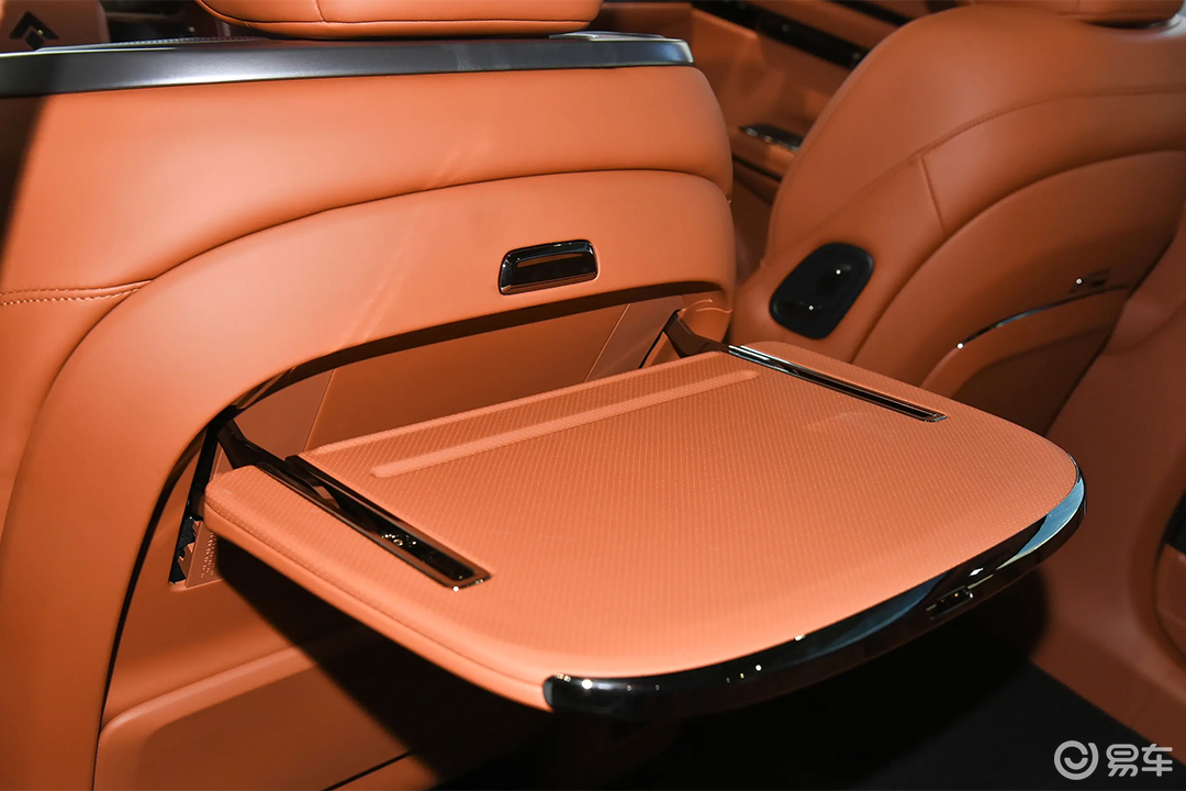 昊铂 HT对比智己 LS6:买车别只盯裸车价