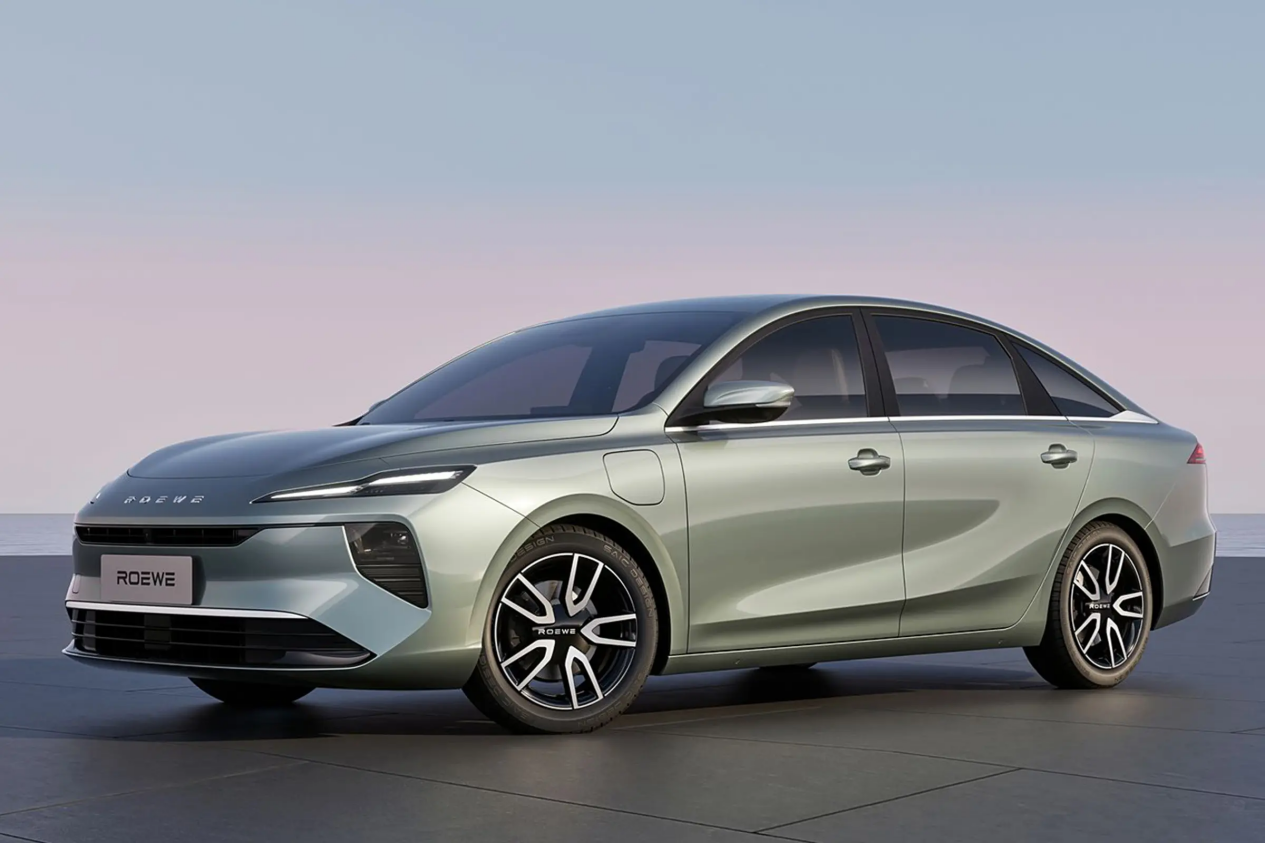 荣威纯电D6对比零跑B01,10万级纯电家轿谁更值得买!