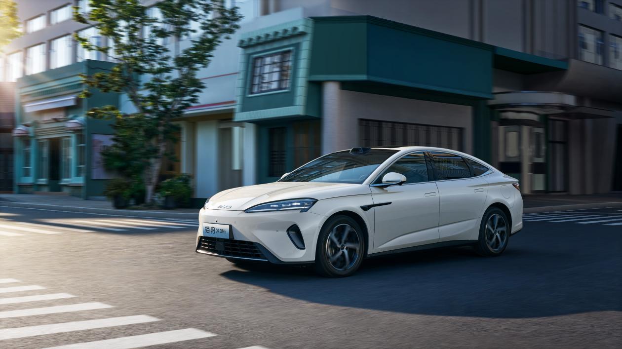 国庆献礼!比亚迪2026款海豹07DM-i上市