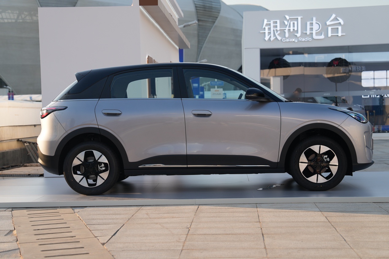 销冠又更新了,新款吉利星愿限时售6.58万起,价格很香?