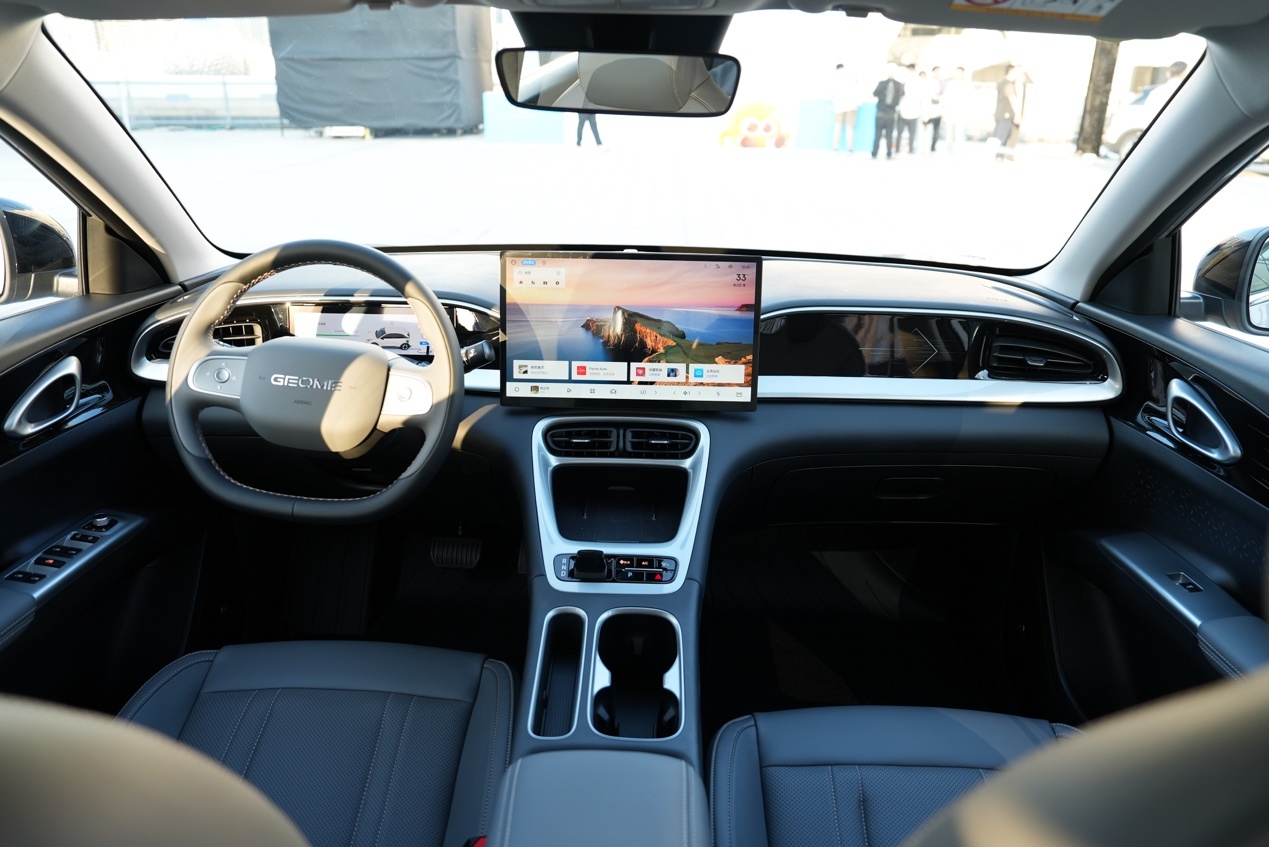 销冠又更新了,新款吉利星愿限时售6.58万起,价格很香?