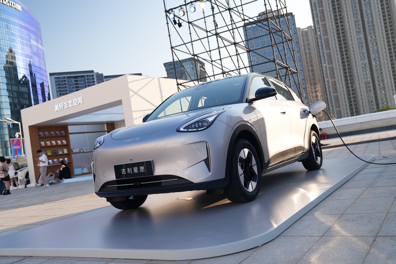 销冠又更新了,新款吉利星愿限时售6.58万起,价格很香?