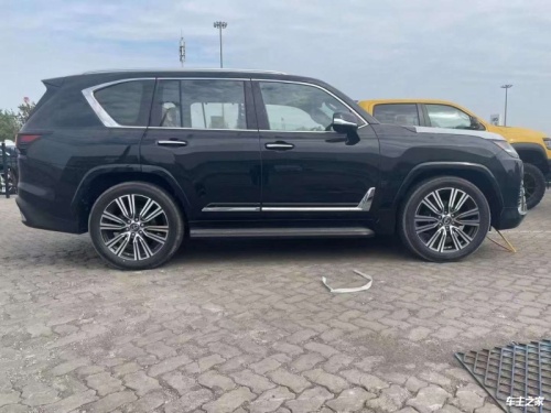 雷克萨斯LX中东版团购优惠40万