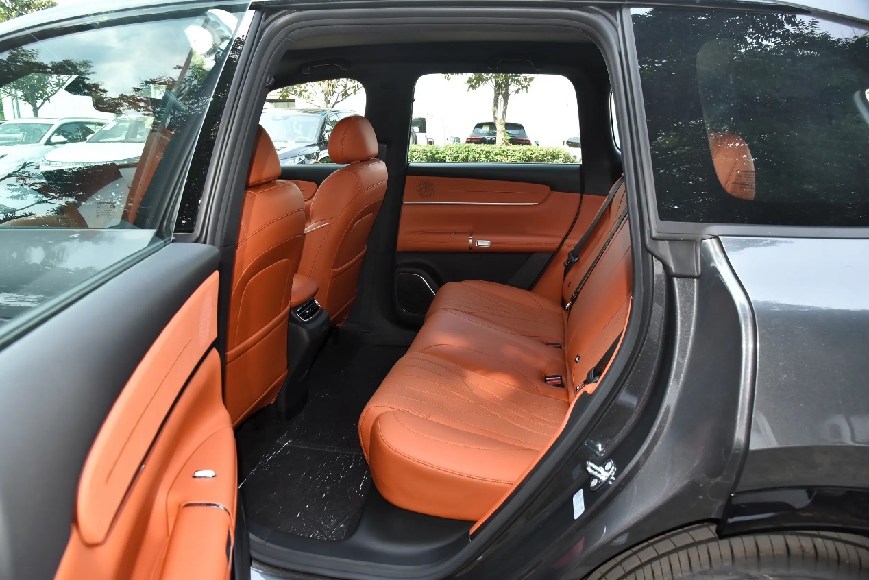 15.68万起,选长安启源Q07智能激光版还是海狮06?