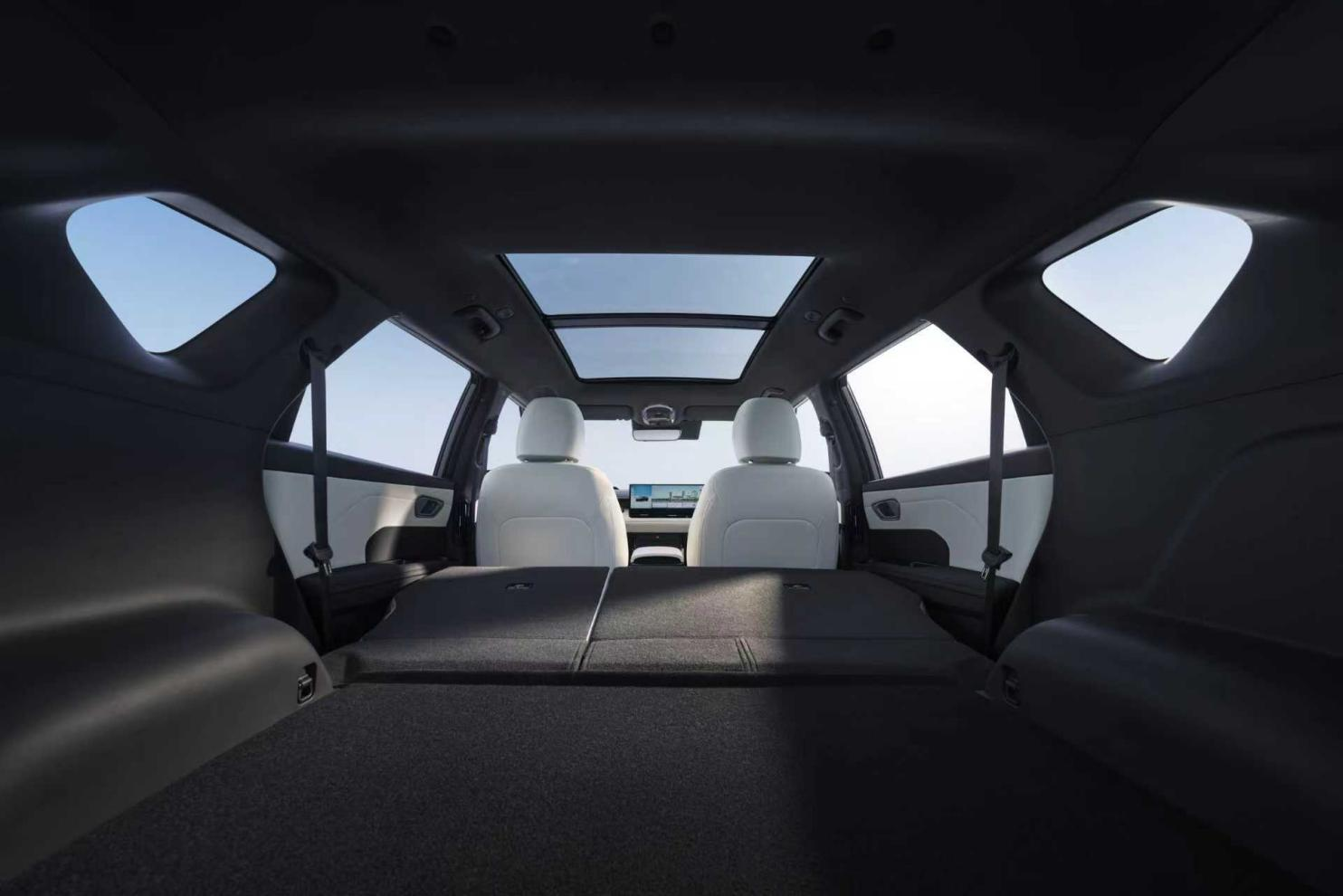 北京现代EO羿欧上市11.98万起 打造新质力纯电SUV