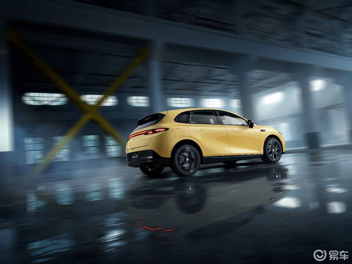 零跑Lafa5为“不将就”的年轻人而来预售10.58万起