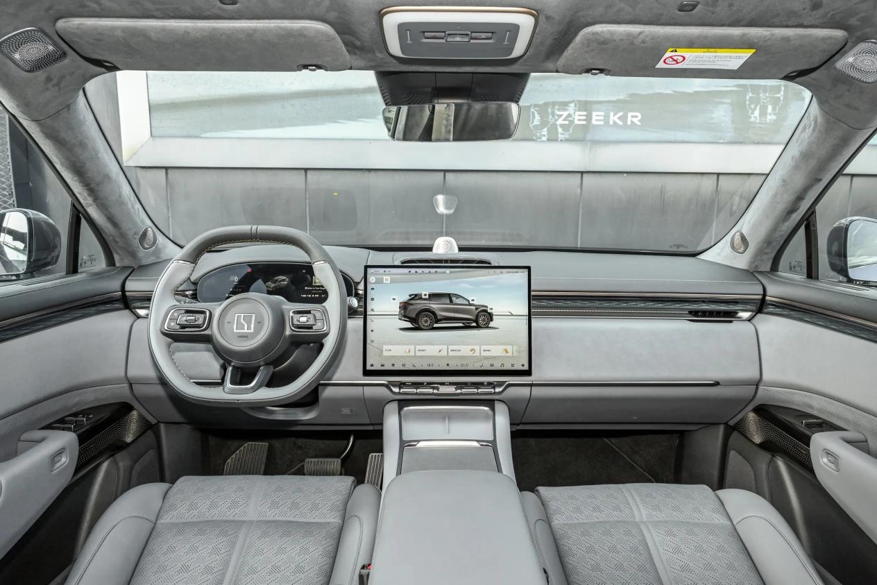 极氪7X对比特斯拉Moldel Y,选谁更合适?