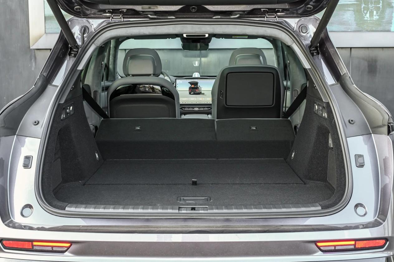 极氪7X对比特斯拉Moldel Y,选谁更合适?