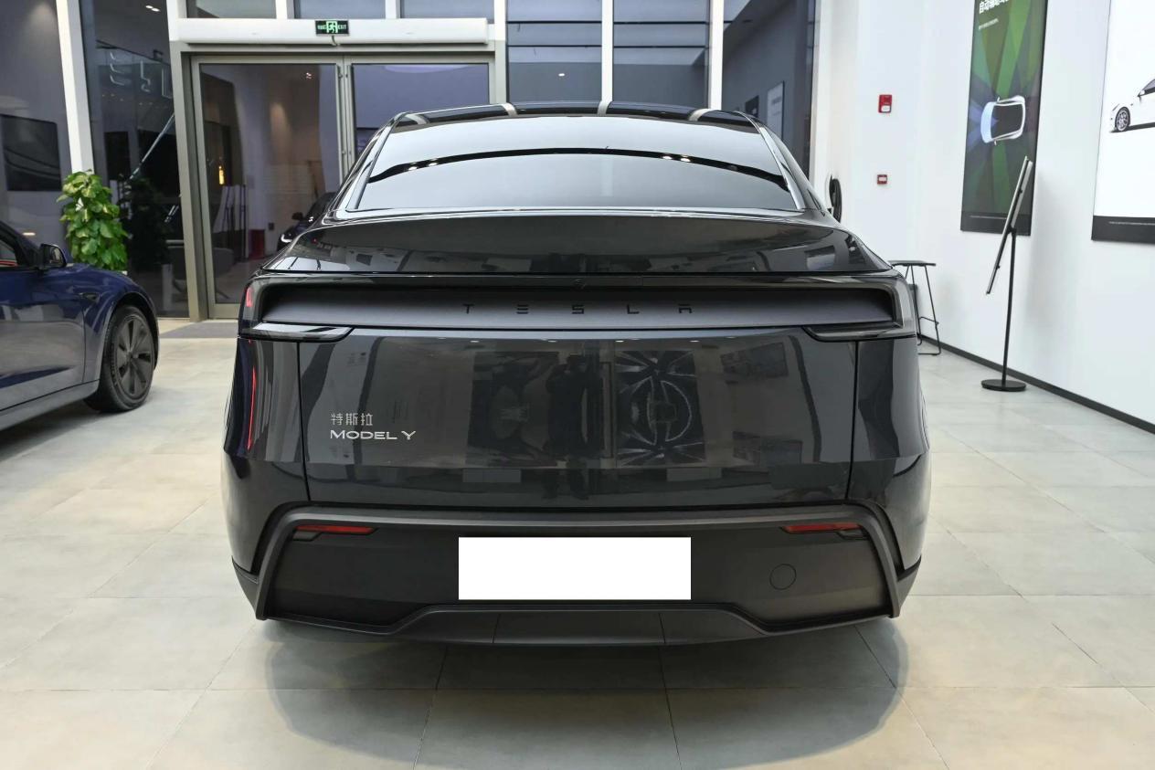 极氪7X对比特斯拉Moldel Y,选谁更合适?