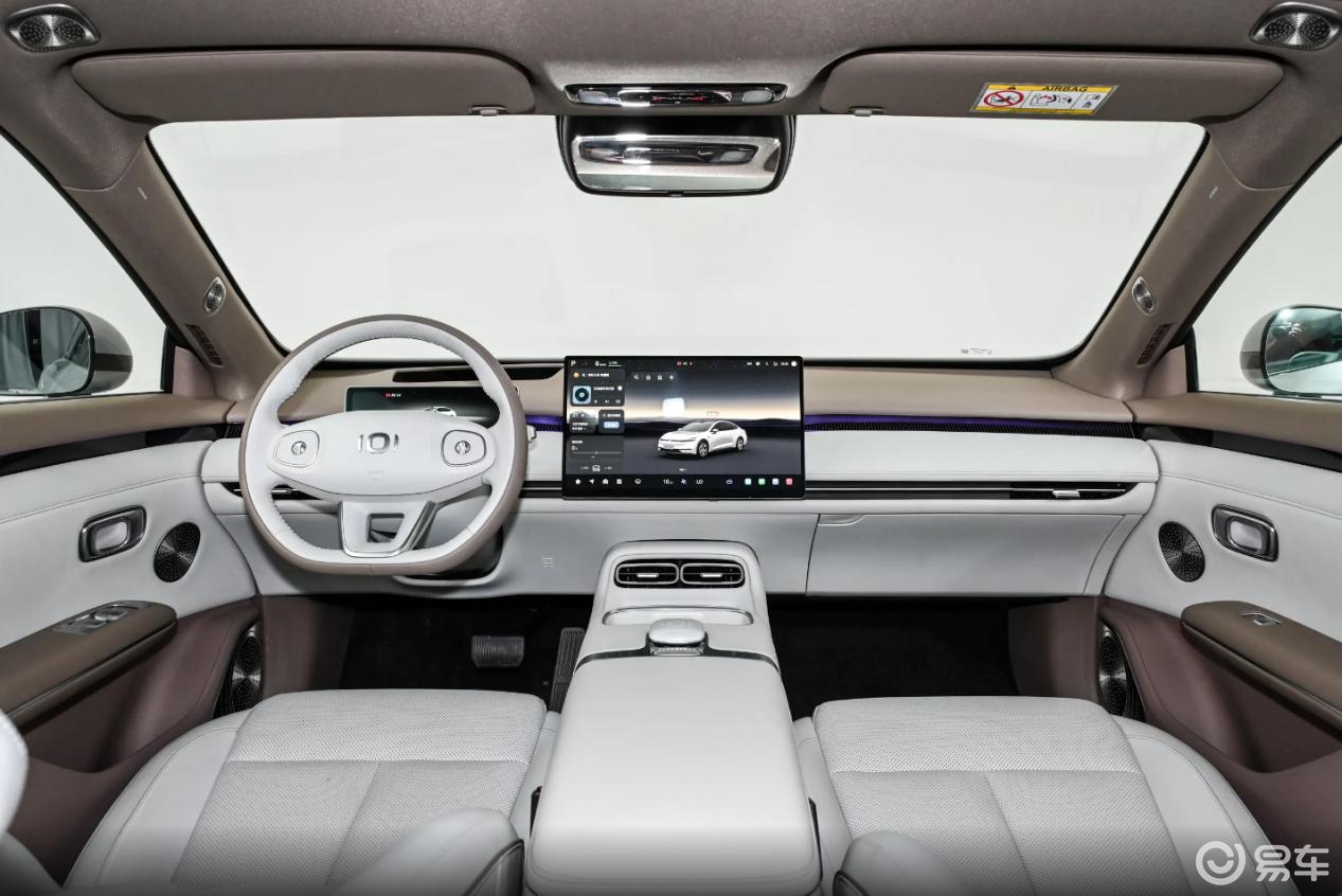 建议看小鹏MONA M03的朋友,先看看长安启源A06