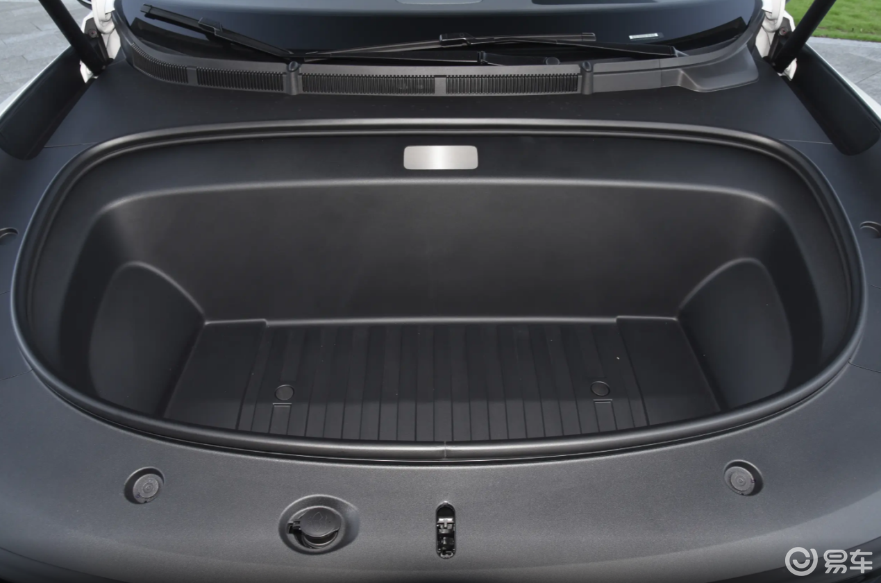 建议看小鹏MONA M03的朋友,先看看长安启源A06