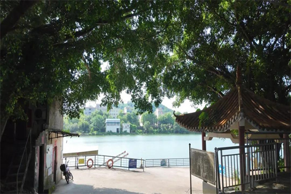 半日闲情,十分安心:沃尔沃XC70的环保与增江野趣之旅