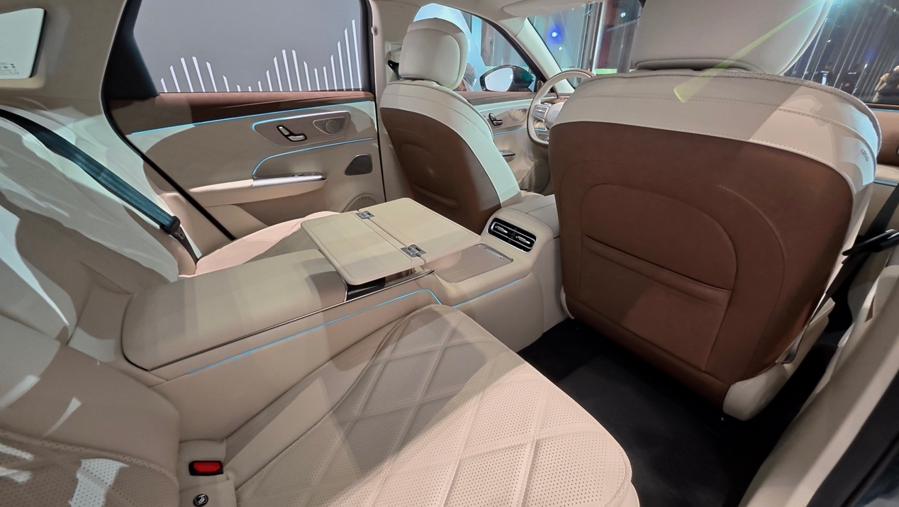 17.19万元起,风云A9L光辉四驱版配置梯度和真车体验