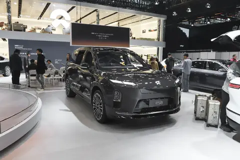 蔚来全新ES8，900V快充，续航635公里，三颗激光雷达